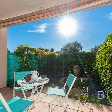 Apartment Spacious Pool And Parking *