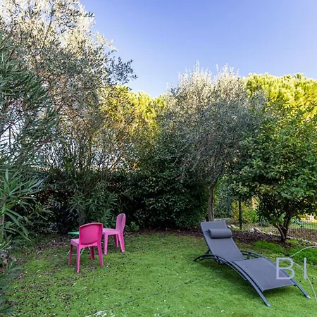 Spacious Pool And Parking Apartment Antibes