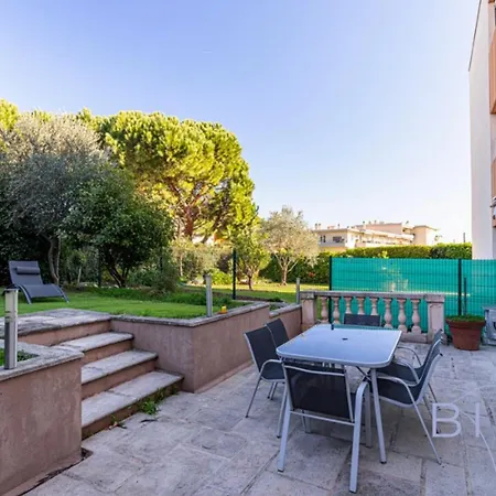 Apartment Spacious Pool And Parking