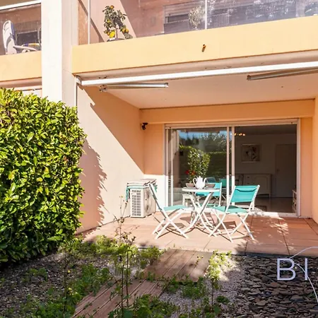 Spacious Pool And Parking Apartment Antibes